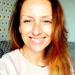 A photo of Mags from October 2022 - the last day she had all her hair before it started to fall out as a result of chemo
