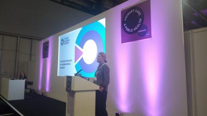 Dr Barber presenting a talk on ovarian cancer